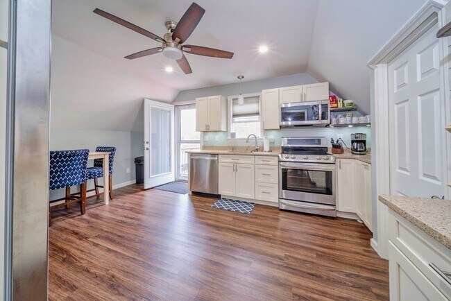 Photo - 216 Central St Unidad 2