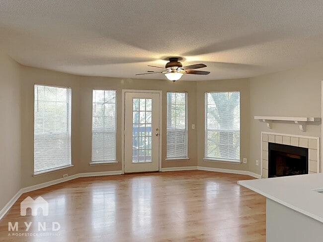 Photo - 1213 Waterville Ct