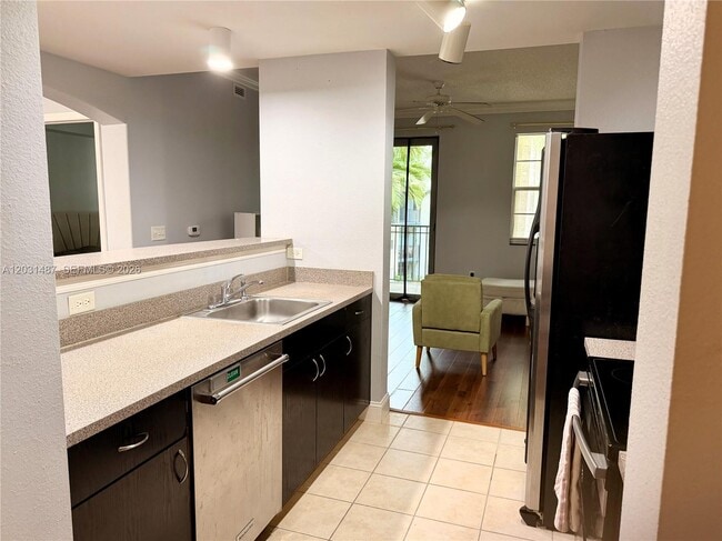 Photo - 533 NE 3rd Ave Unit 313