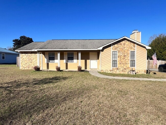 Building Photo - Great Home in Dove Cove Subdivision