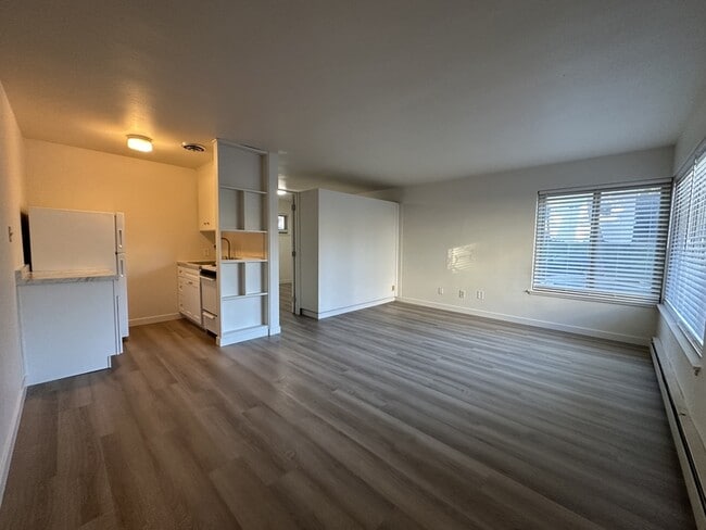 Building Photo - 5926 Fauntleroy Wy SW