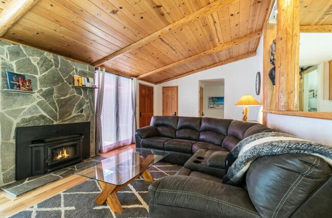 Building Photo - 3045 Watson Dr Rental