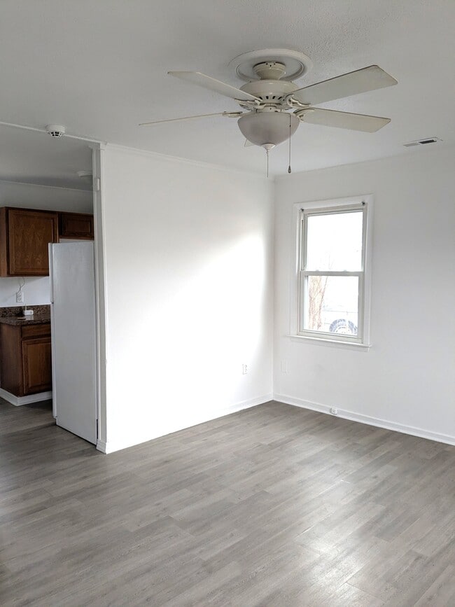 Photo - 7405 Wickham Ave