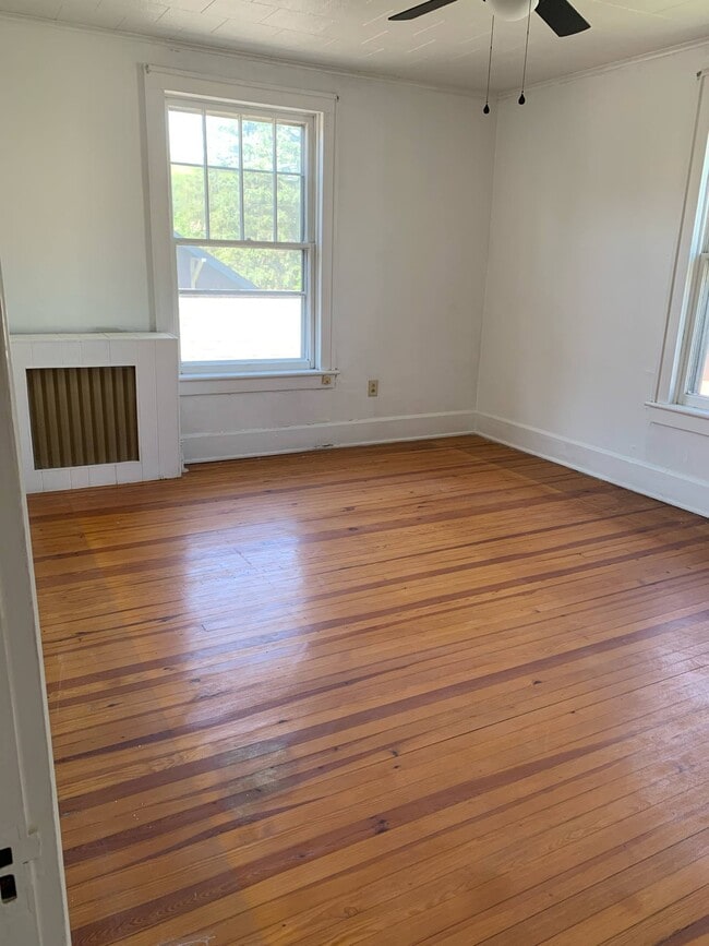 Photo - 113 Hammer Ave Unit 4