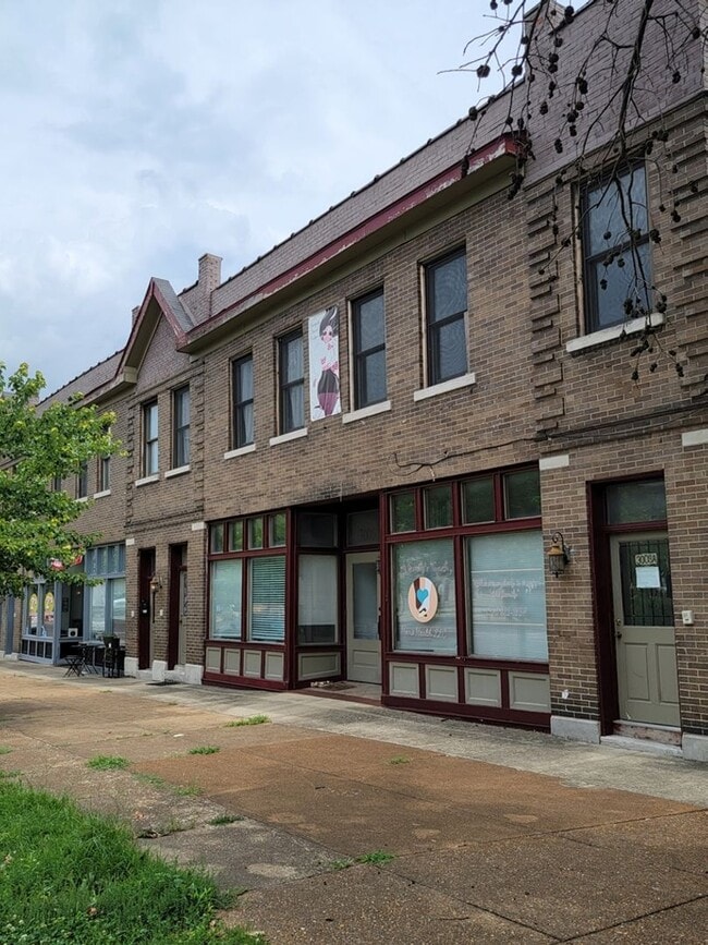 Building Photo - 3004-3008 S. Jefferson Ave. Unit 3008  A Rental