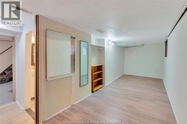 Photo - 739 Josephine Ave