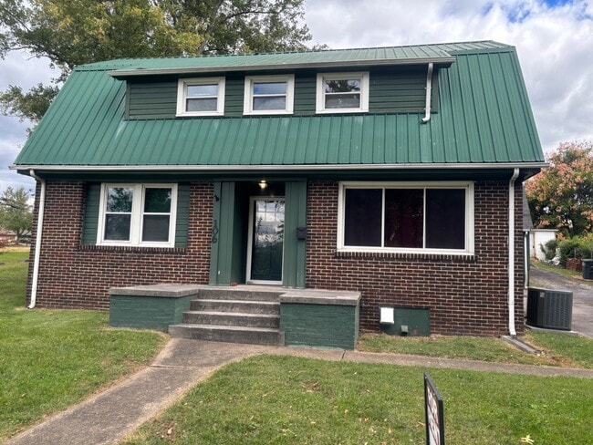 Building Photo - 106 E Sevier Ave Rental