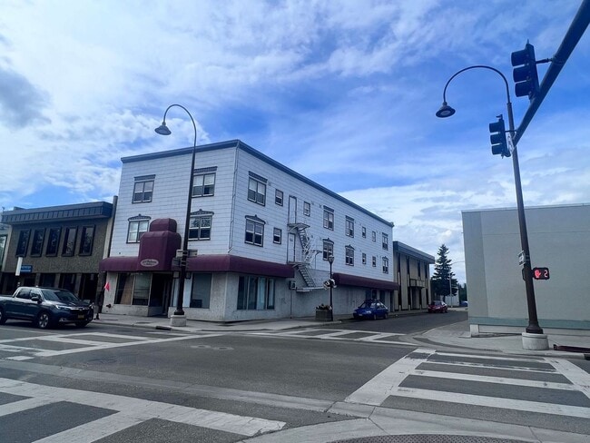 4th Ave 609-SF - 4th Ave 609-SF Apartment Unit 1