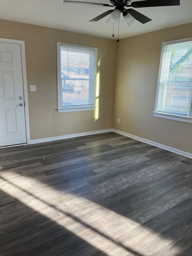 Photo - 3 Bedroom | 2 Bath | 1,098 Sq Ft | Updated Interior