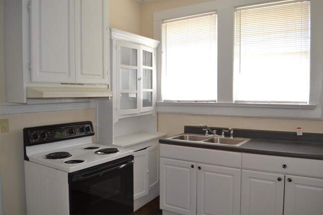 Photo - 149 S Bull St