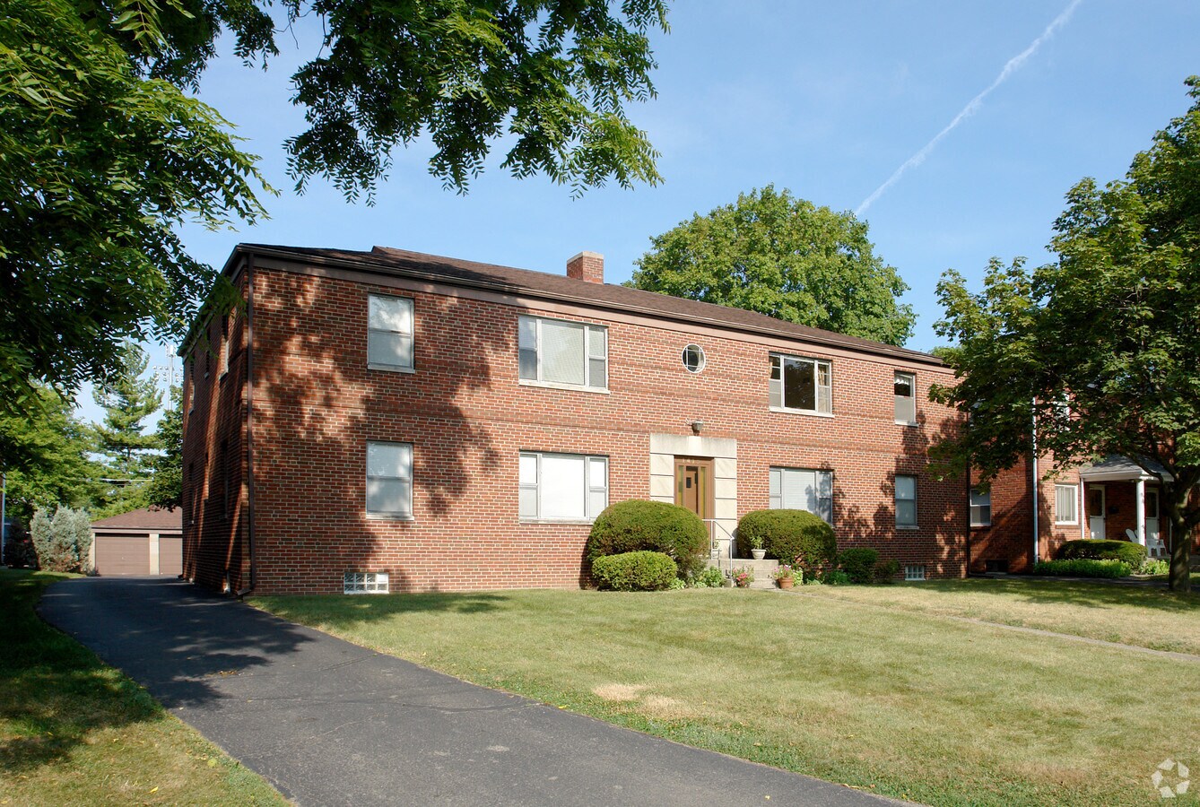 Photo - 1415 Broadview Ave Apartments