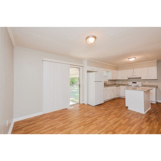 Photo - 9125 Settlers Grove Rd NE