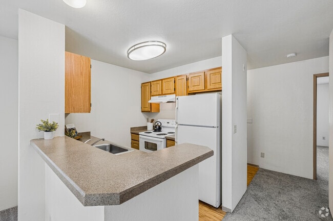 2BR, 2BA - 1,100SF - Kitchen