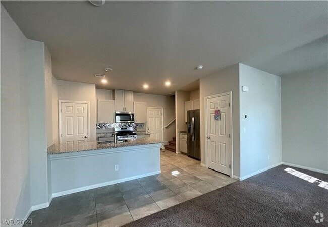 Building Photo - 7441 Sunray Point St Rental
