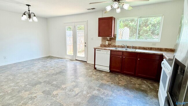 Photo - 15251 Tyler Mill Dr