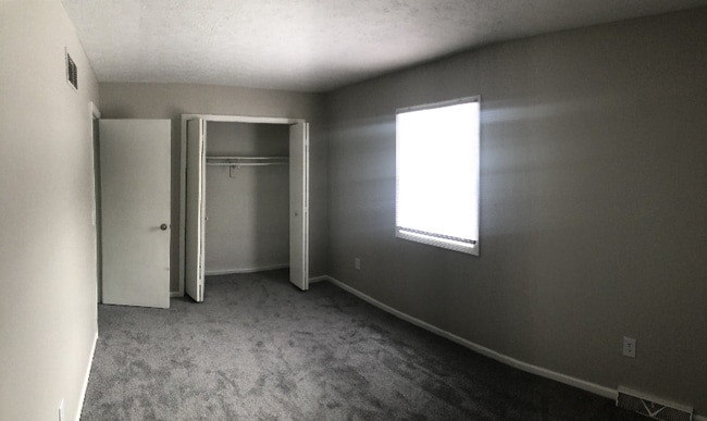 Photo - 2206 Harsh Ave SE