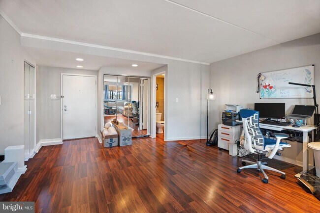 Photo - 200 Lombard St Unit 713