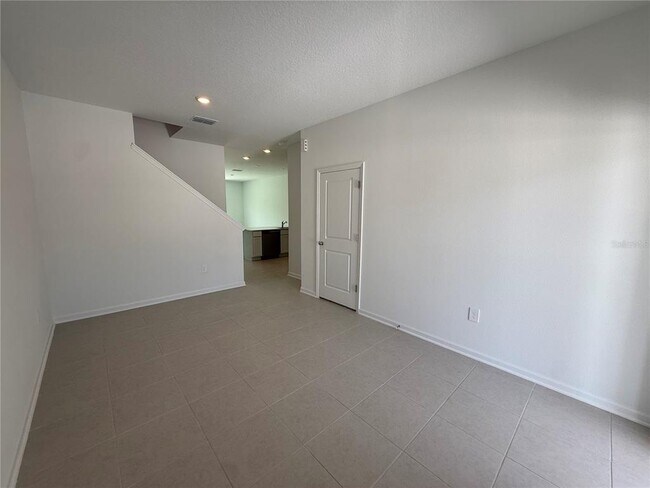 Photo - 3079 Chromatic St