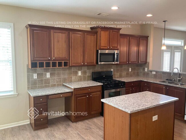 Photo - 765 Stillrock Dr SW