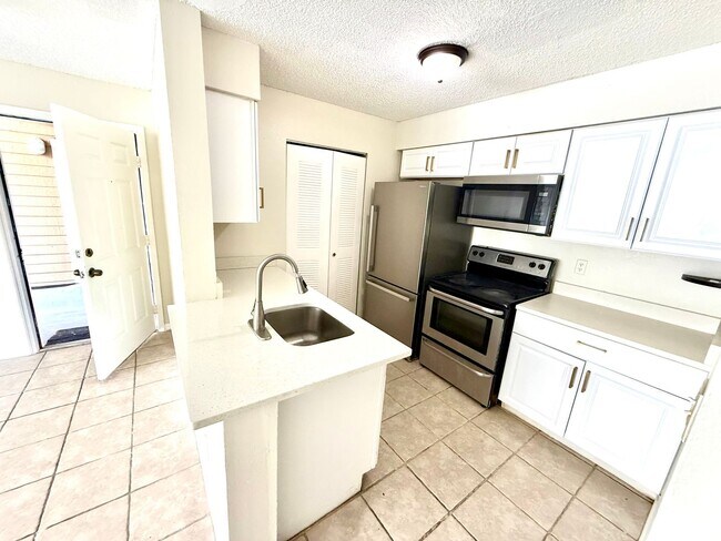 Photo - 1 Bedroom Condo for Rent – Orlando