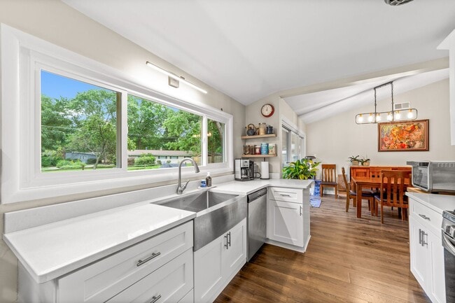 Photo - Fantastic 4-Bedroom with Updated Kitchen &...