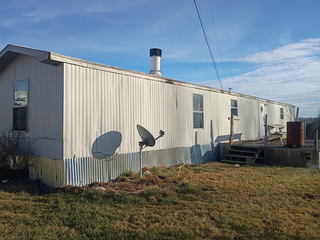 Photo - 112 Norris Ave SE