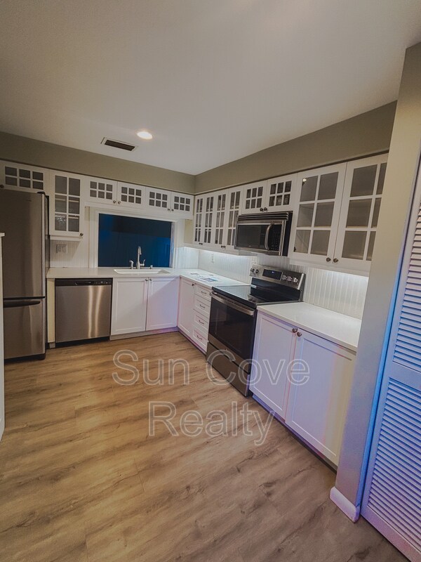 Photo - 4518 Ascot Cir S