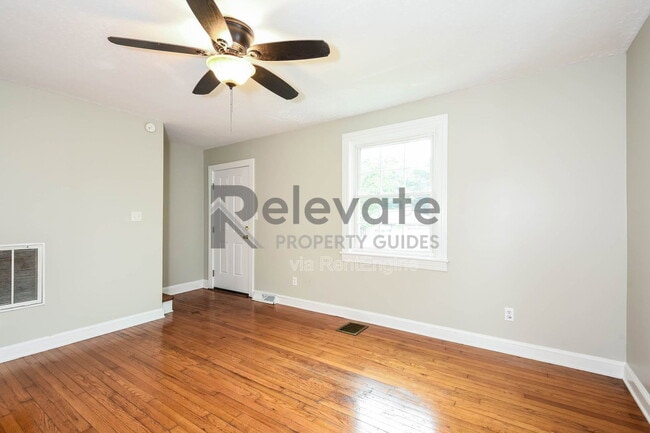 Photo - 1208 W Broadway