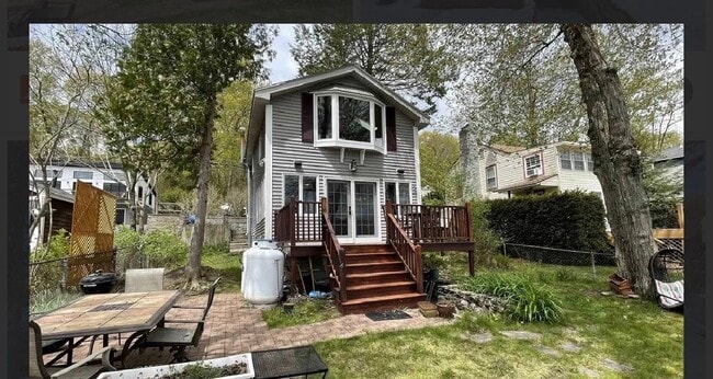 Photo - 32 1st St