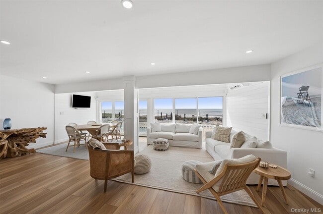 Building Photo - 585 Dune Rd Unit B10-12