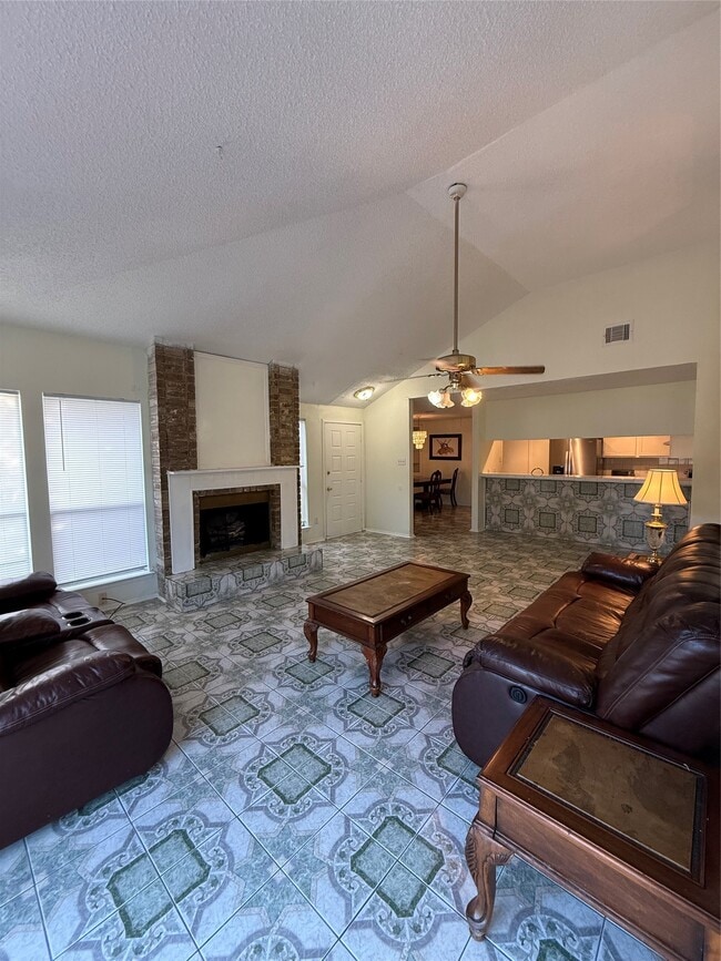 9011 Ketchwood Dr