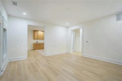 Photo - 2262 Meadowvale Dr NE