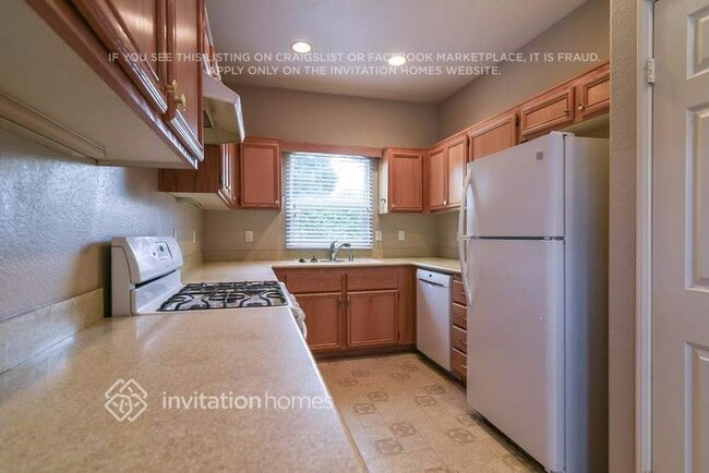 Photo - 43865 Gingham Ave