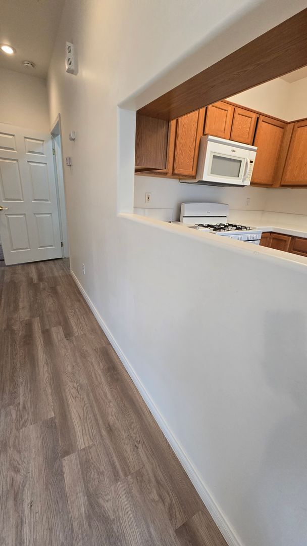 Photo - 716 Meadow Grove Ct Unit B