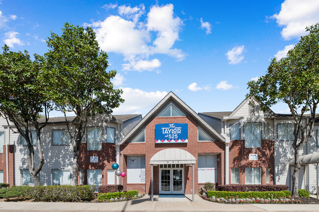 The Taylor at 525 - The Taylor at 525 Apartments