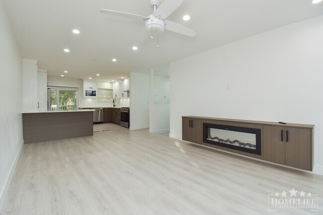 Photo - Family-Friendly 3-Bedroom Upper-Floor Home... Unit House