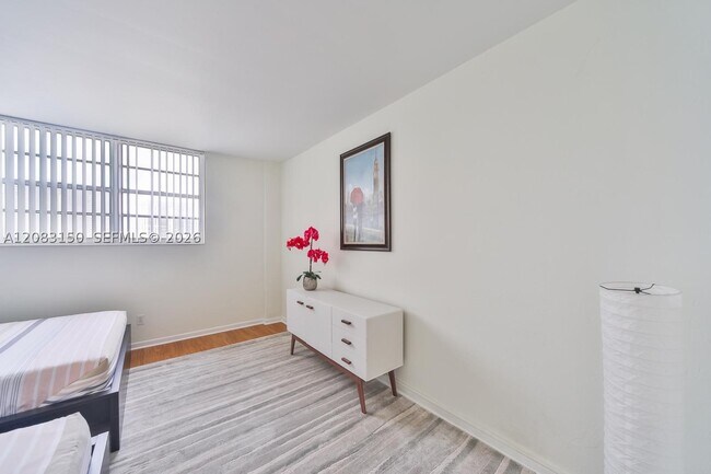 Photo - 19370 Collins Ave Unit 622
