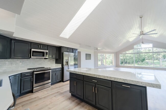 Photo - 11 Loyola Way