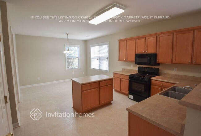 Photo - 876 Win West Pointe NE