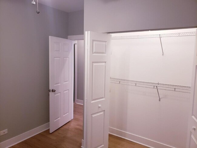 Photo - 2437 N Ashland Ave Unit 1F