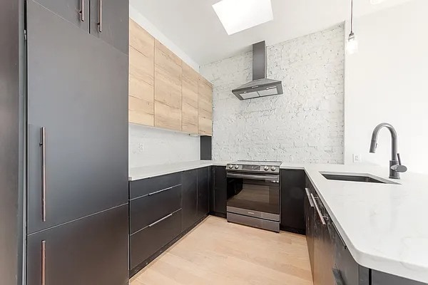 Photo - 1551 Eastern Pky Unit 2