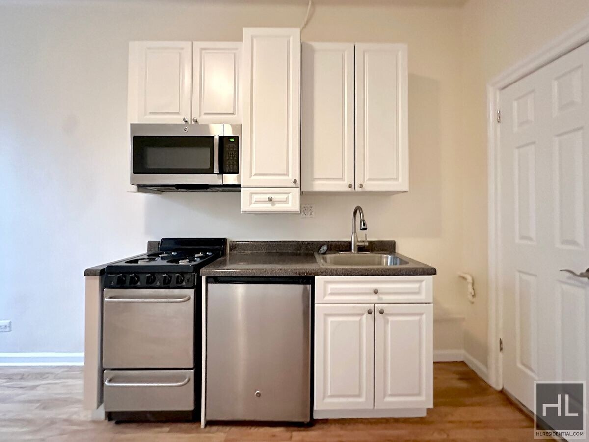 Photo - WEST 72 STREET Unit 5K