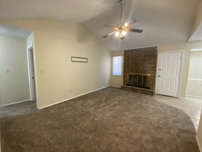 Photo - 4532 Hillside Dr