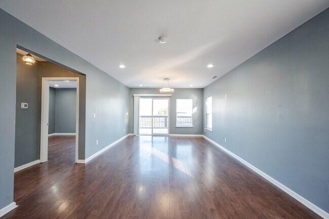 Photo - "Spacious 3-Bedroom Duplex on East Washington Street with 3 Full Baths – Ideal Living in Indianap...