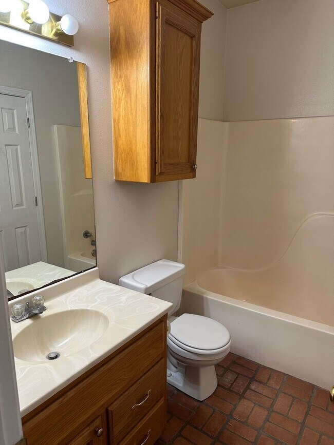 5130 Highland Road Unit G(NEW) Unidad 5130 Highland Road G Rental