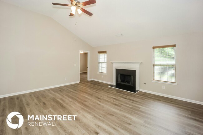 Photo - 5039 Larkspur Ln