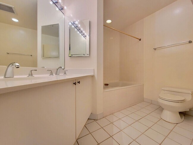 Photo - 725 Kapiolani Blvd Unit 1903