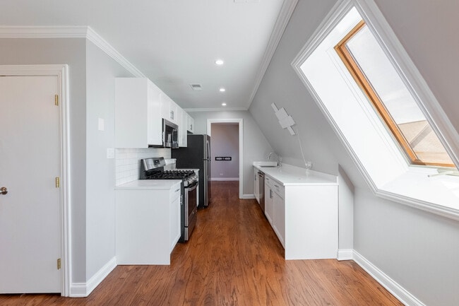 Photo - 4938 S Drexel Blvd Unit 310