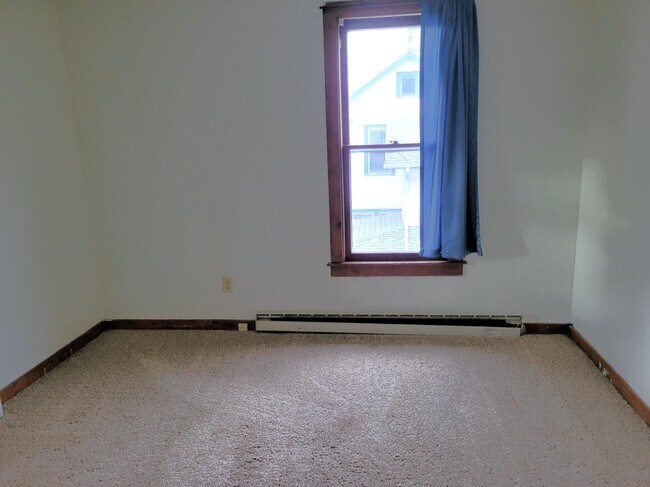 Photo - 403 1/2 N Fremont St Apartments Unit 0.5