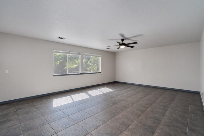 Photo - 8001 Brienne Dr